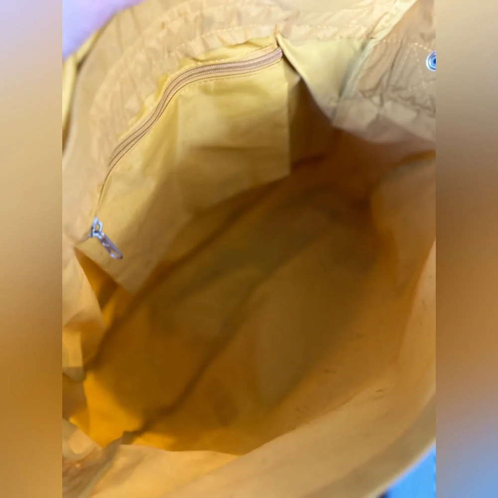 Dr Martens Yellow large tote bag - Picture 3 of 3